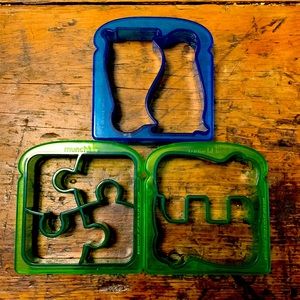 Sandwich cutters